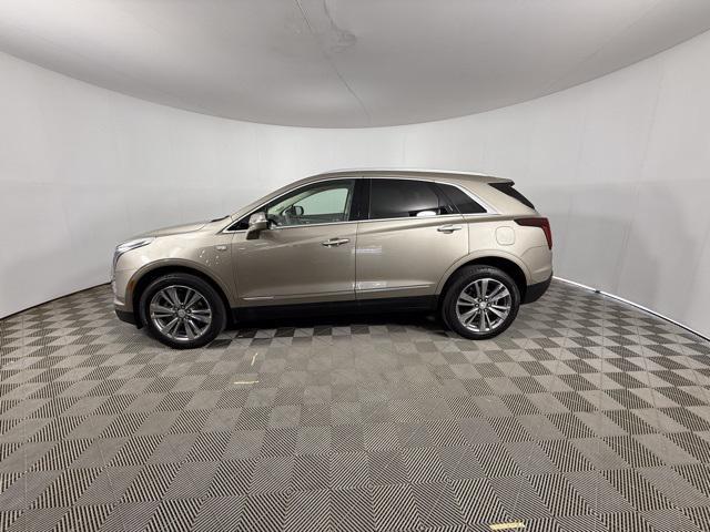 used 2022 Cadillac XT5 car, priced at $30,889
