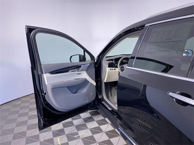 new 2025 Cadillac XT6 car, priced at $53,370