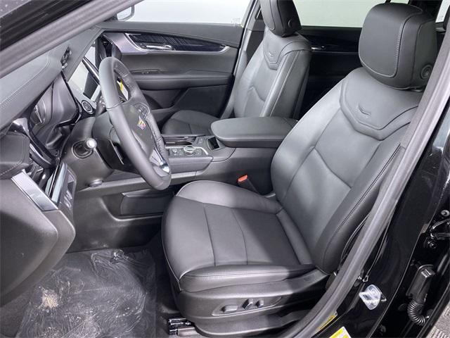 new 2025 Cadillac XT6 car, priced at $53,370
