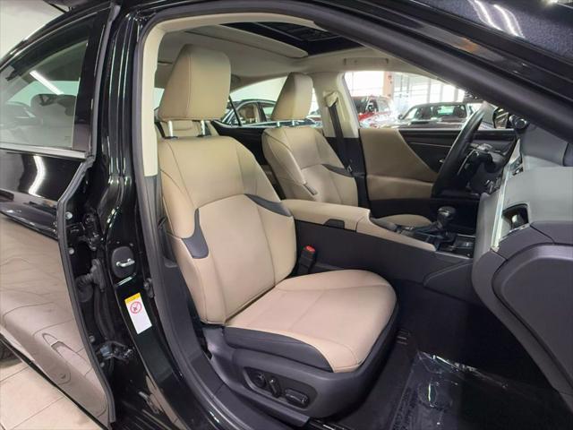 used 2019 Lexus ES 350 car, priced at $33,985