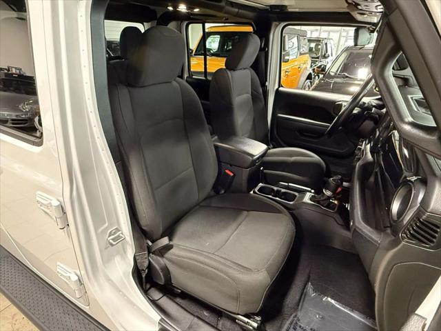 used 2022 Jeep Gladiator car, priced at $31,985