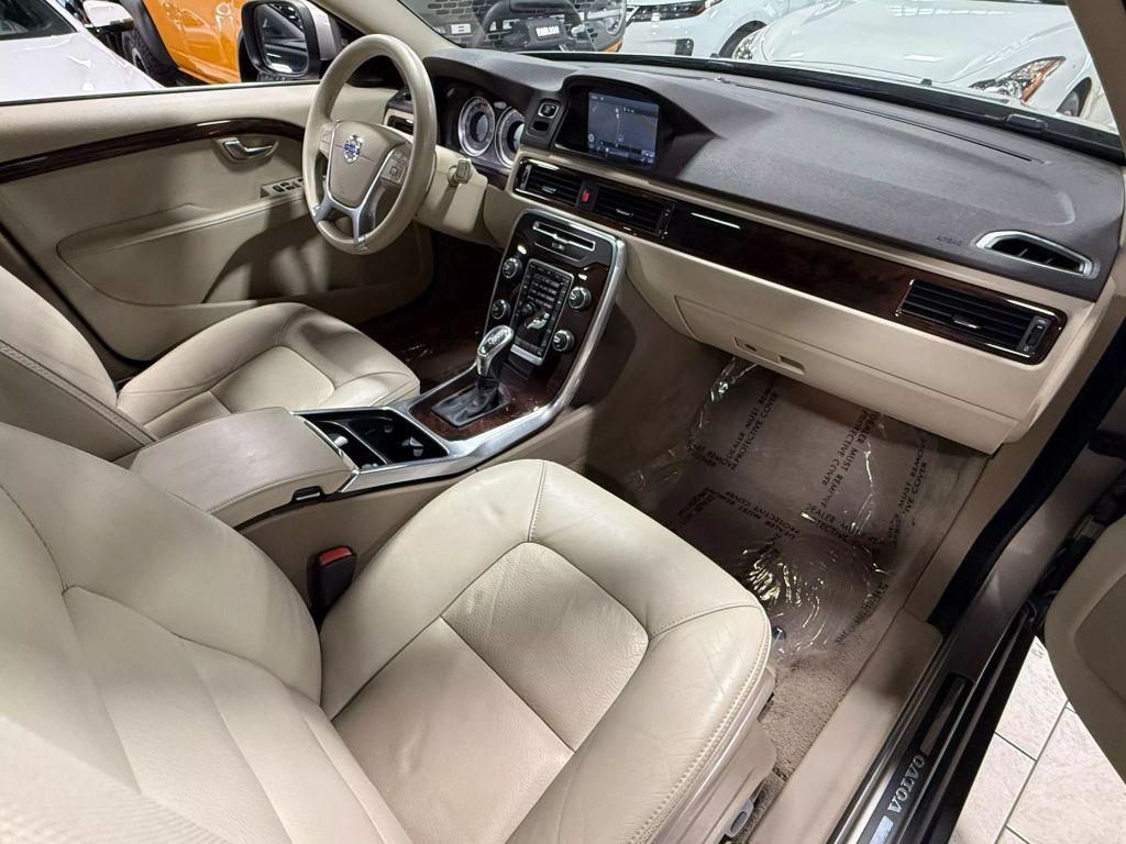 used 2013 Volvo XC70 car, priced at $15,450