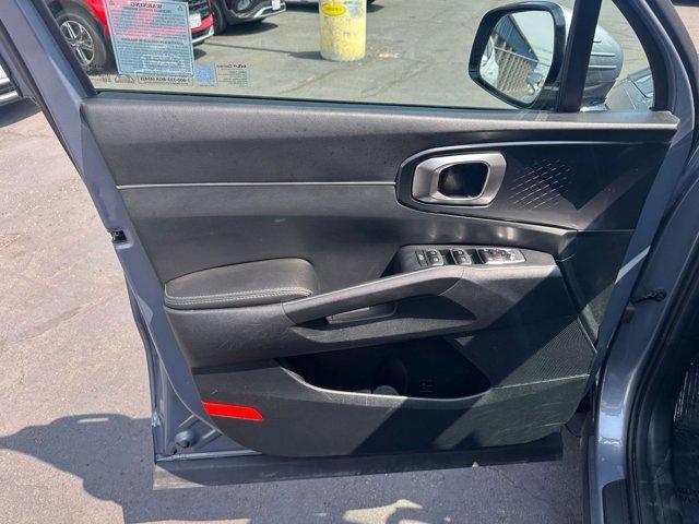 used 2024 Kia Sorento car, priced at $27,890