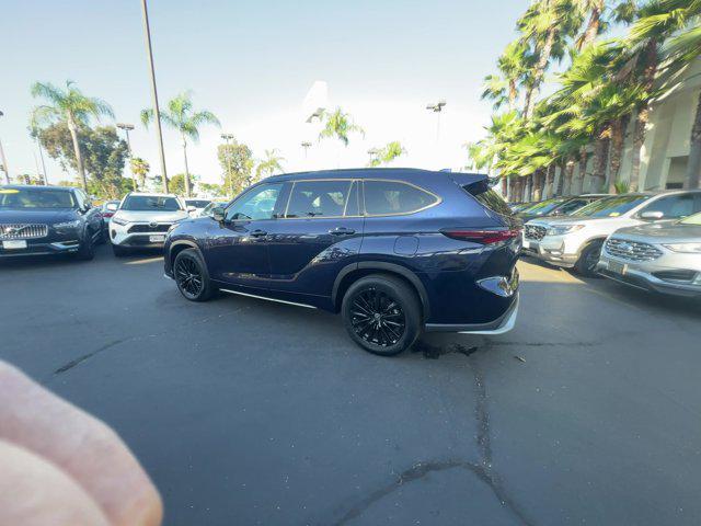 used 2024 Toyota Highlander car, priced at $44,032