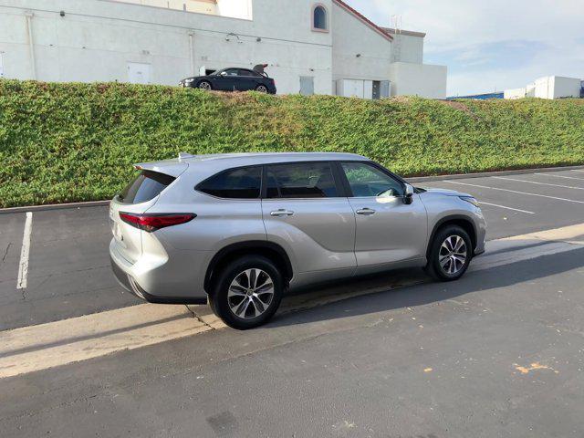 used 2023 Toyota Highlander car, priced at $38,253