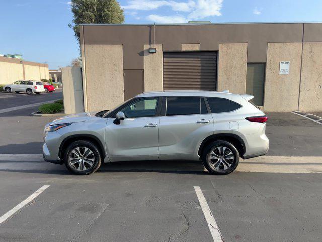 used 2023 Toyota Highlander car, priced at $38,253