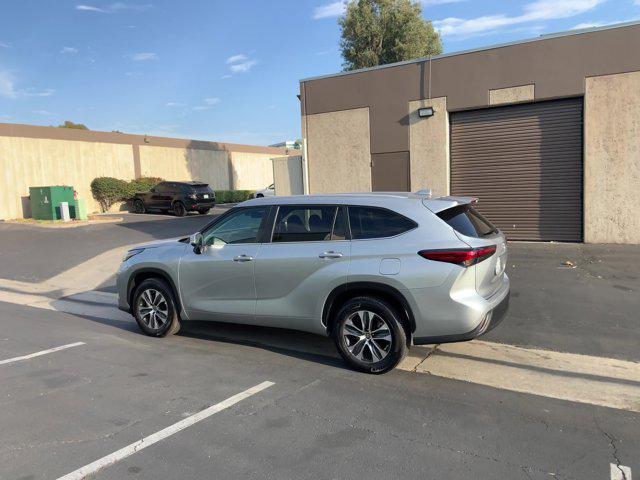 used 2023 Toyota Highlander car, priced at $38,253