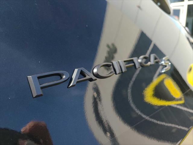 new 2023 Chrysler Pacifica Hybrid car, priced at $62,900