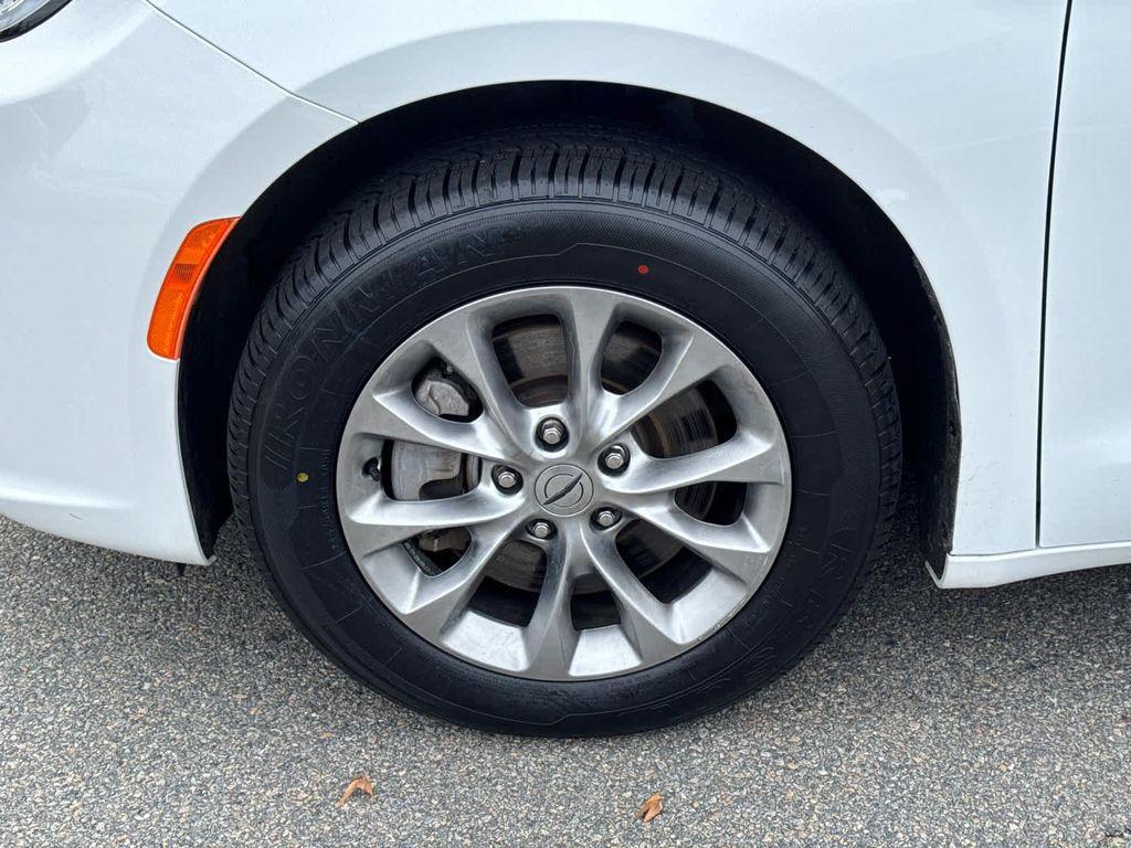 used 2023 Chrysler Pacifica car, priced at $33,900