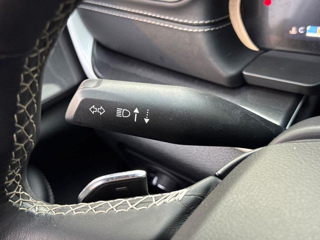 used 2021 Jeep Grand Cherokee L car, priced at $25,400