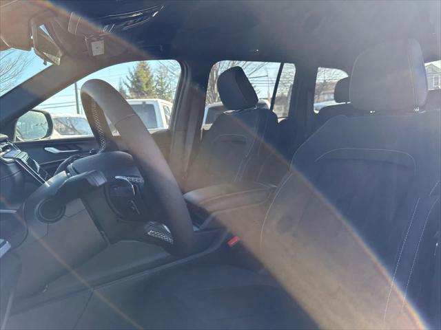 new 2025 Jeep Grand Cherokee car, priced at $34,096