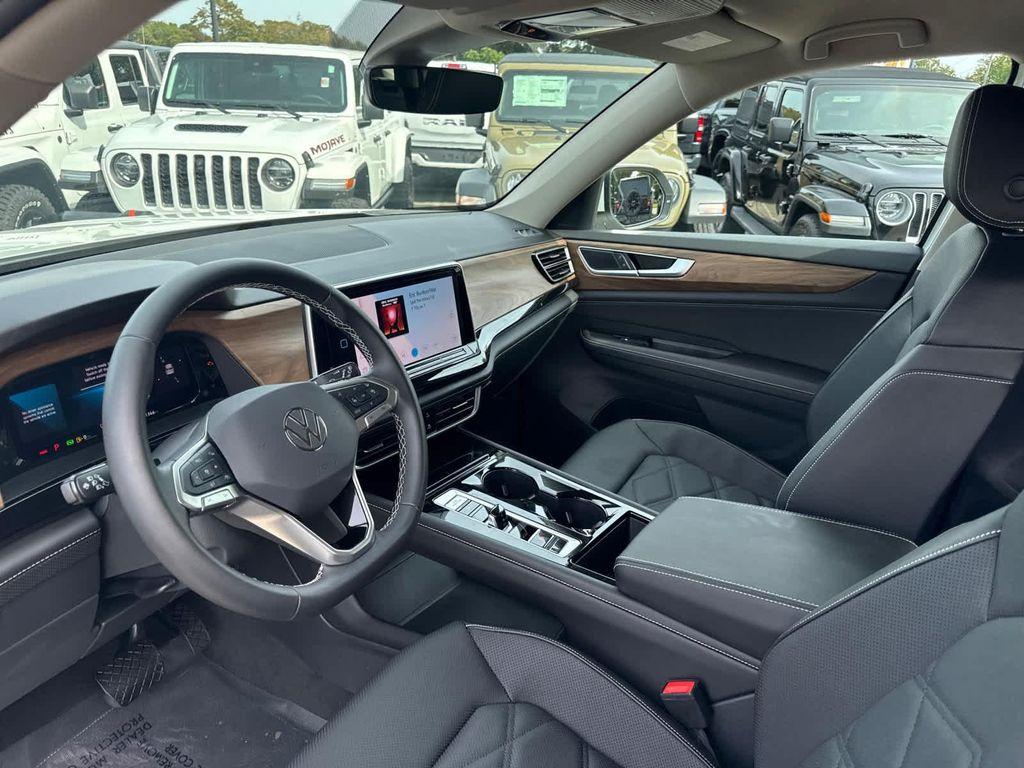 used 2024 Volkswagen Atlas car, priced at $37,700