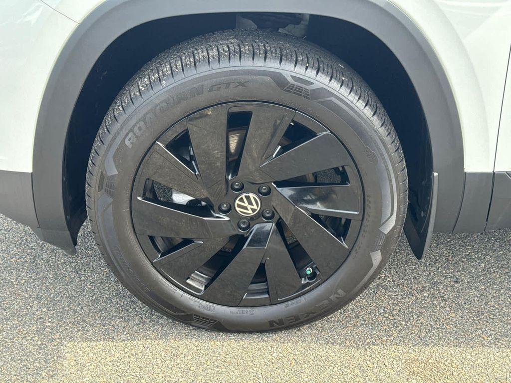 used 2024 Volkswagen Atlas car, priced at $37,700