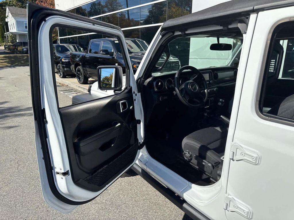 used 2021 Jeep Wrangler Unlimited car, priced at $28,400
