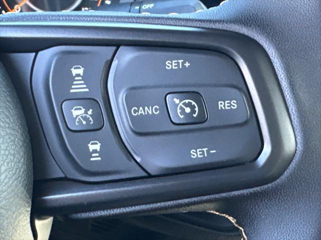 new 2025 Jeep Wrangler car, priced at $40,752