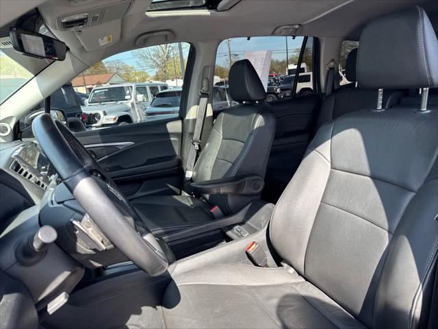 used 2022 Honda Pilot car, priced at $33,500