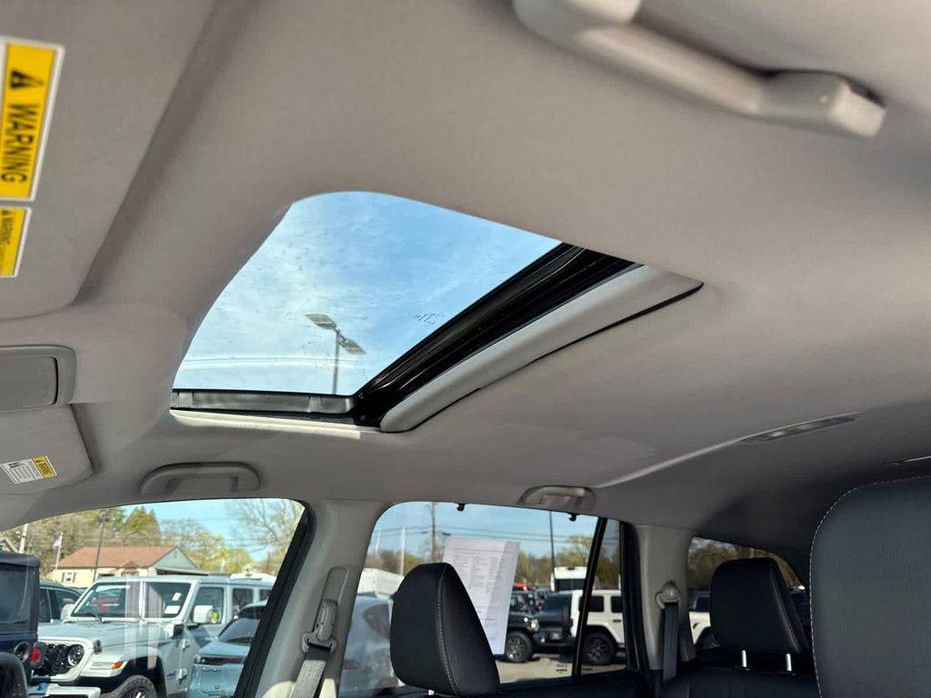 used 2022 Honda Pilot car, priced at $33,300