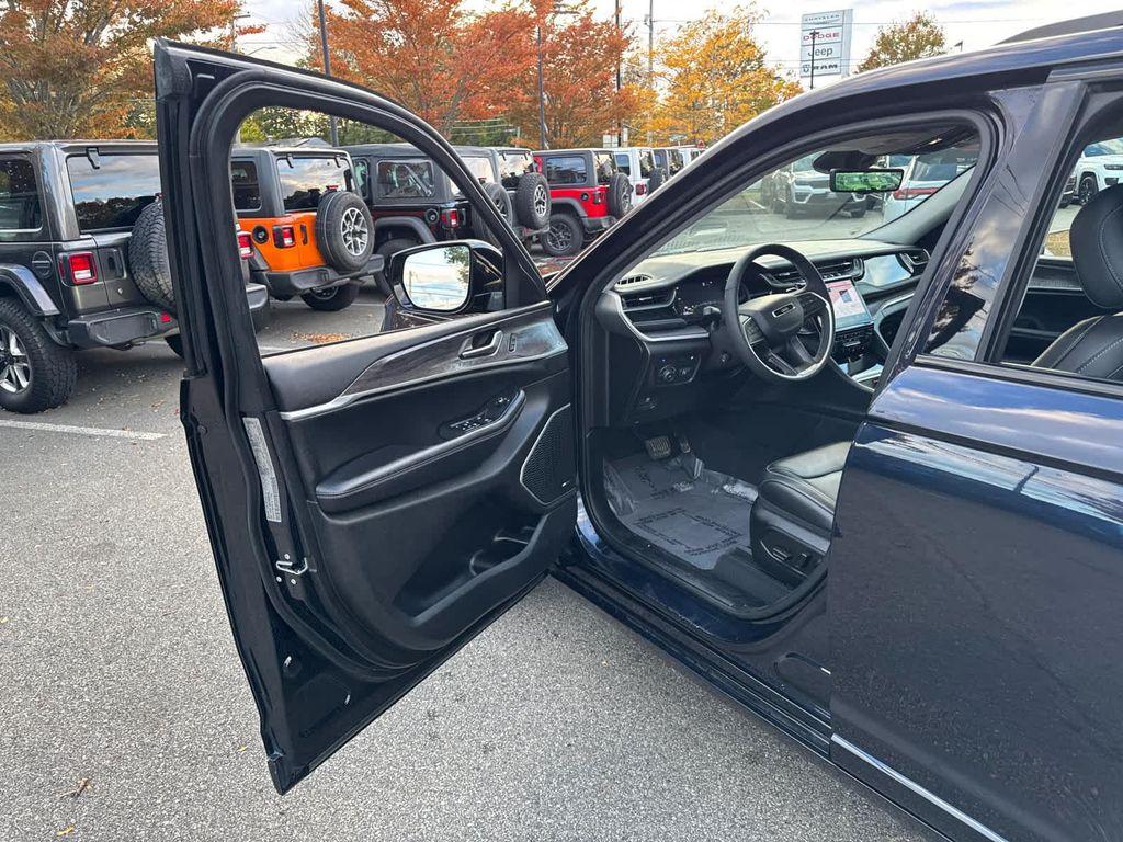 used 2023 Jeep Grand Cherokee 4xe car, priced at $33,400