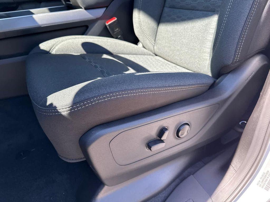 new 2025 Ram 1500 car, priced at $49,171