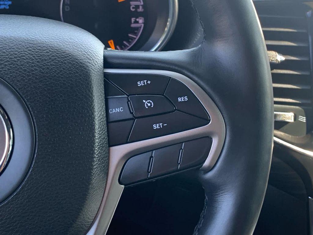 used 2022 Jeep Grand Cherokee car, priced at $27,400