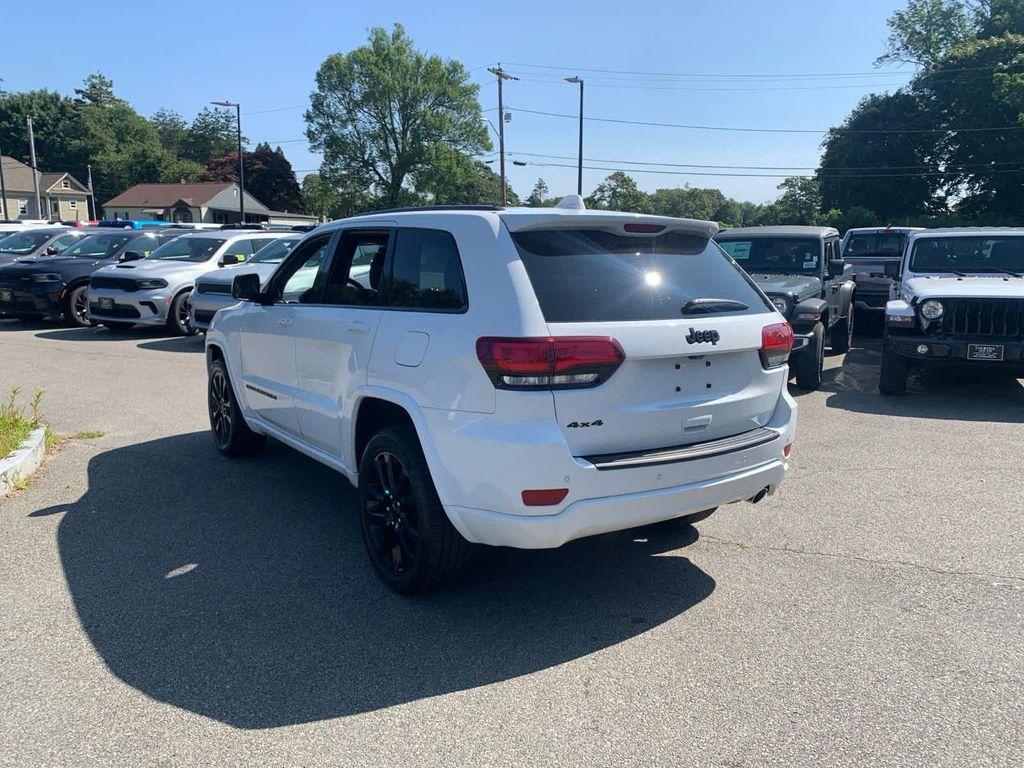 used 2022 Jeep Grand Cherokee car, priced at $27,400