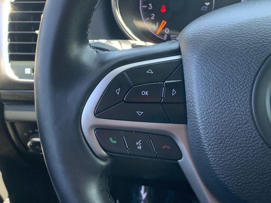 used 2022 Jeep Grand Cherokee car, priced at $27,400