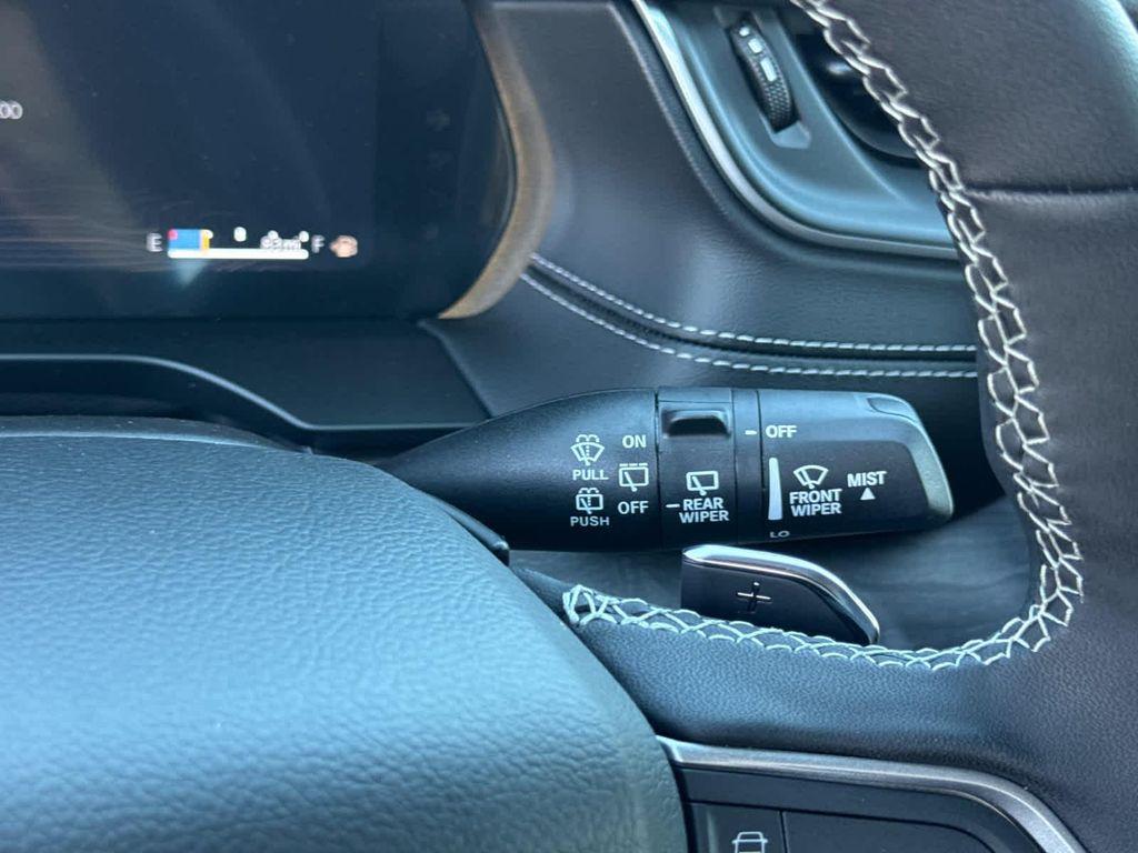 new 2025 Jeep Grand Cherokee car, priced at $45,485