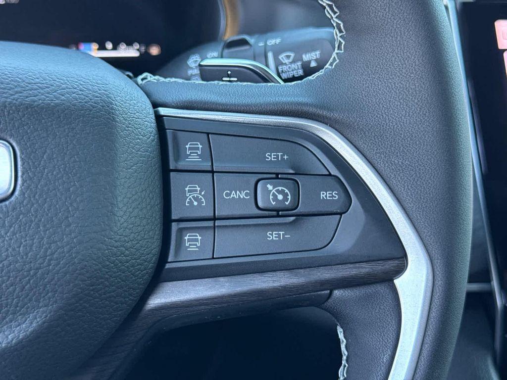 new 2025 Jeep Grand Cherokee car, priced at $45,485