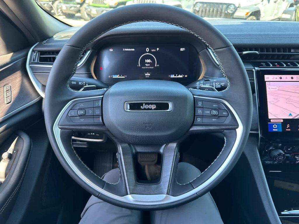 new 2025 Jeep Grand Cherokee car, priced at $45,485