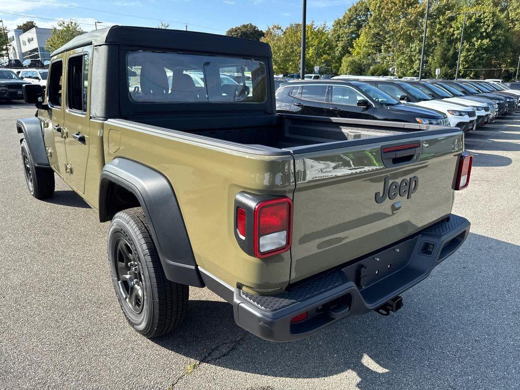 new 2025 Jeep Gladiator car, priced at $38,744