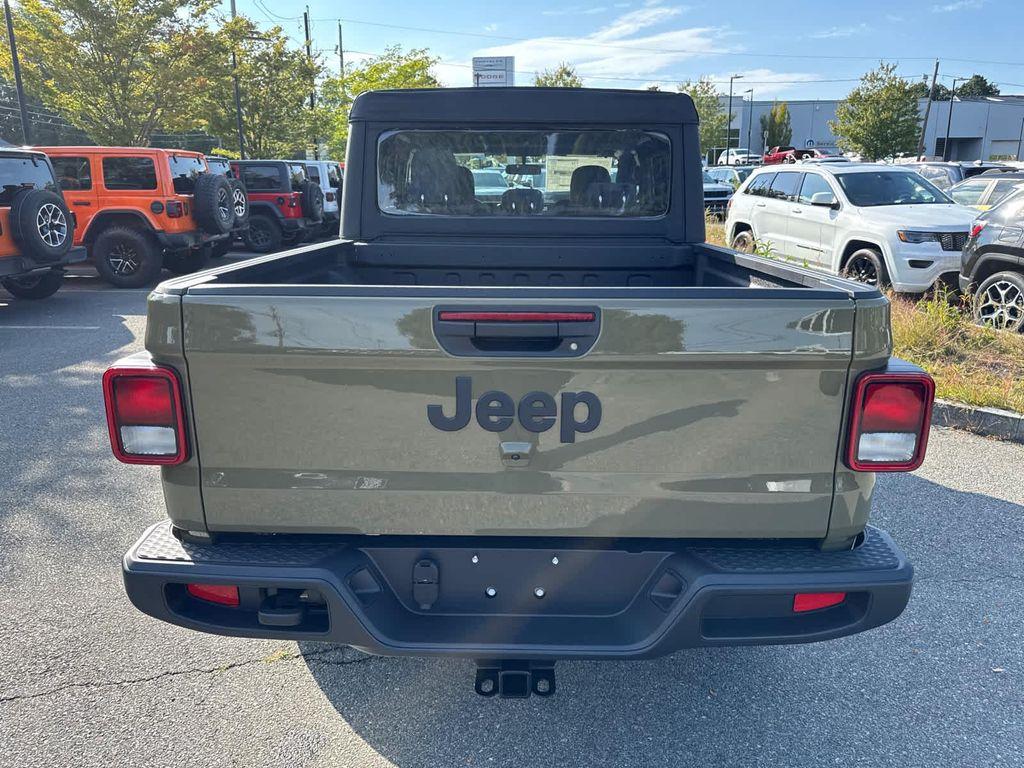 new 2025 Jeep Gladiator car, priced at $38,744