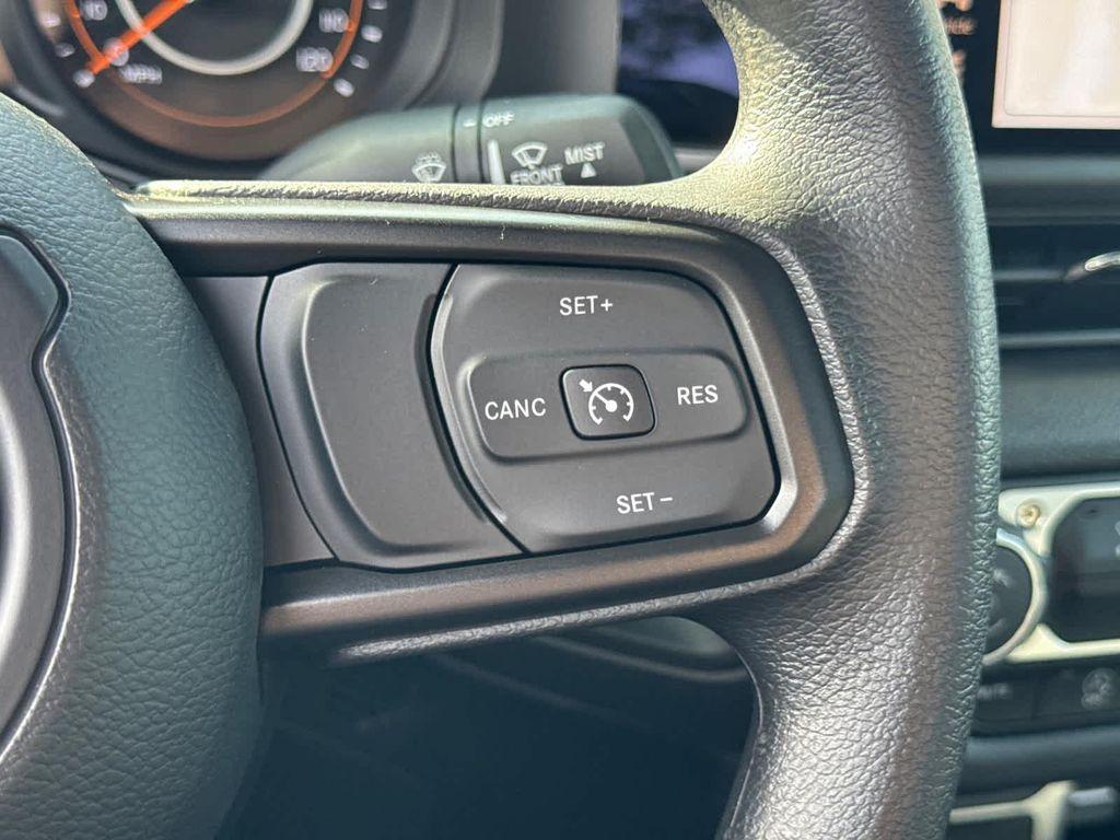 new 2025 Jeep Gladiator car, priced at $38,744