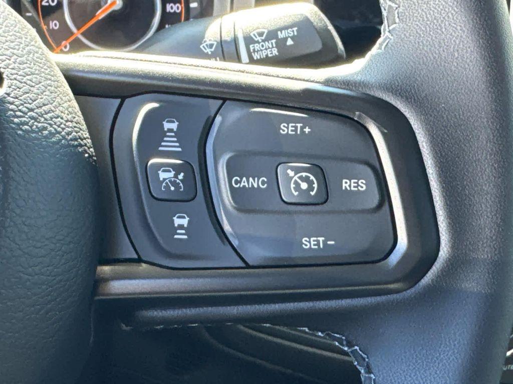 new 2025 Jeep Gladiator car, priced at $42,648