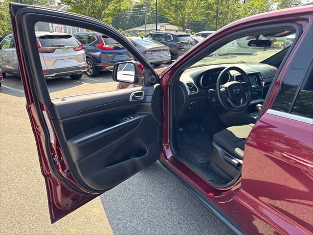 used 2018 Jeep Grand Cherokee car, priced at $15,900