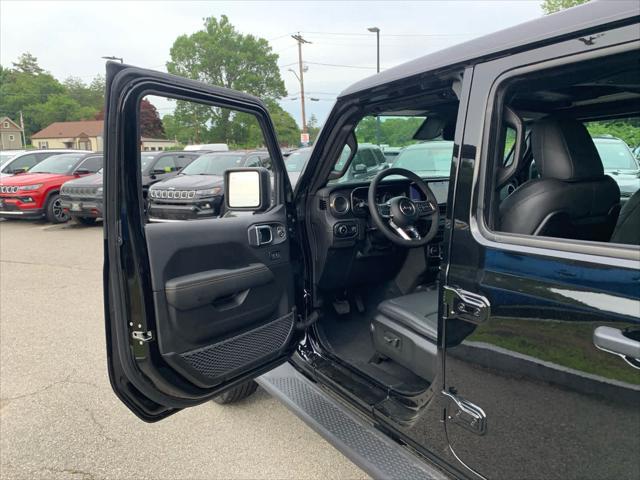 new 2025 Jeep Wrangler car, priced at $49,832