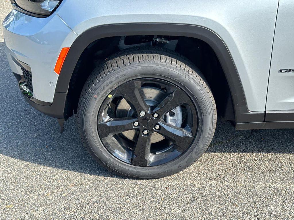 new 2025 Jeep Grand Cherokee L car, priced at $52,905