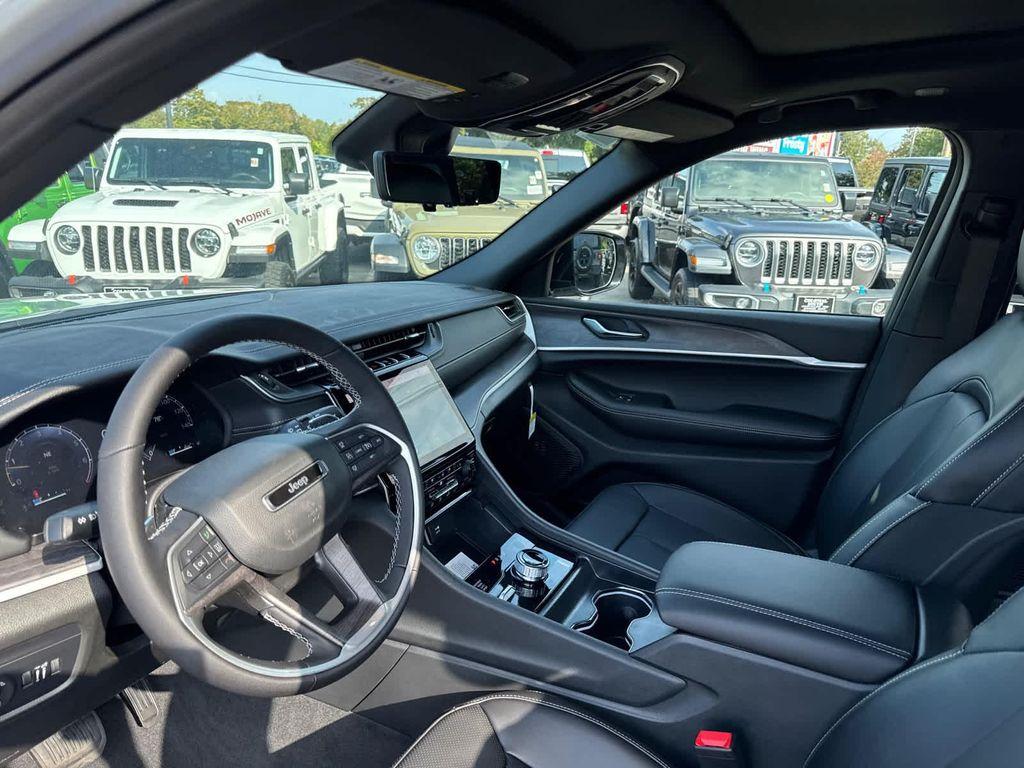 new 2025 Jeep Grand Cherokee L car, priced at $52,905