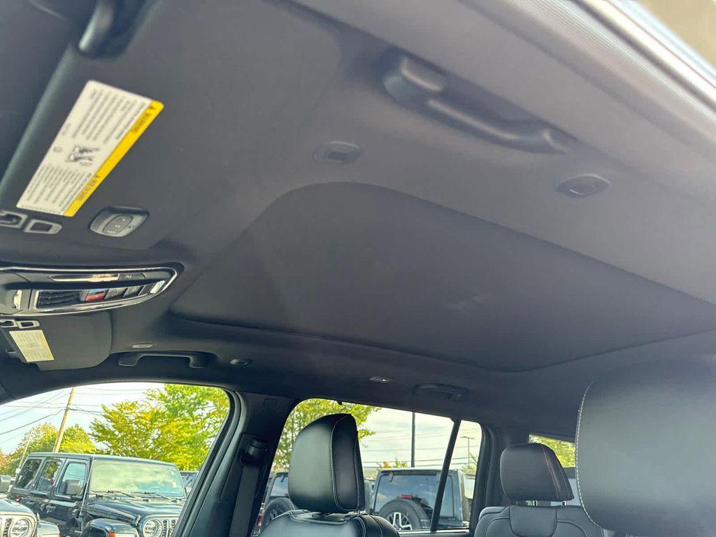 new 2025 Jeep Grand Cherokee L car, priced at $52,905