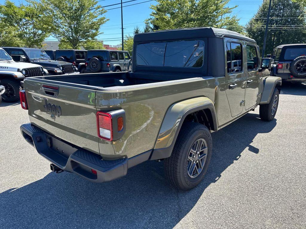 new 2025 Jeep Gladiator car, priced at $43,115
