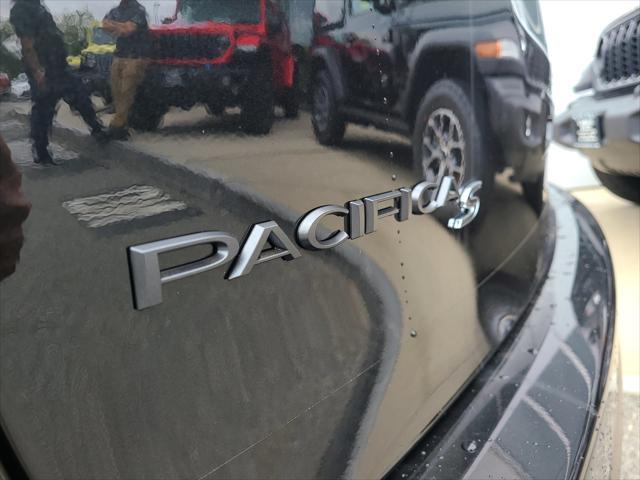 new 2023 Chrysler Pacifica Hybrid car, priced at $62,900