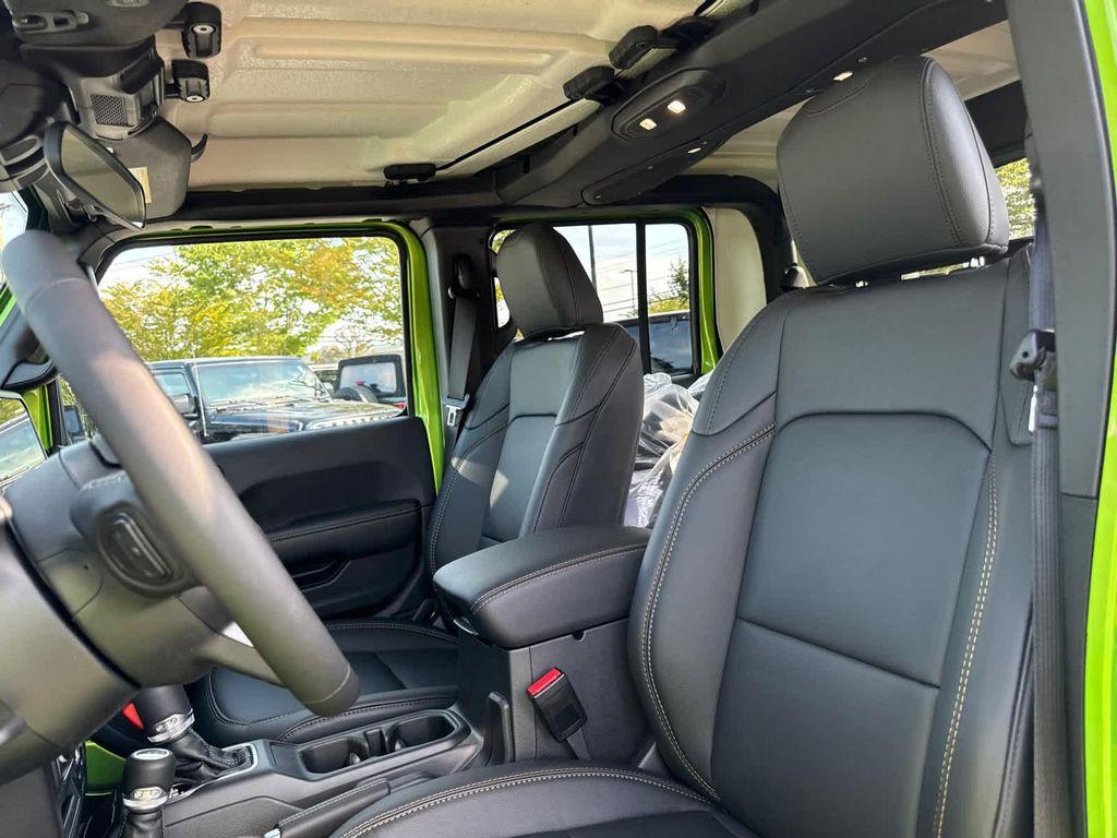 new 2025 Jeep Gladiator car, priced at $47,496