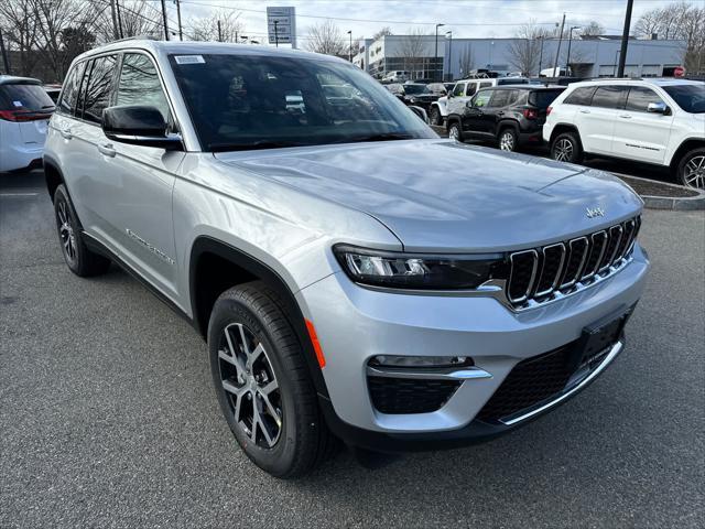 new 2025 Jeep Grand Cherokee car, priced at $38,087