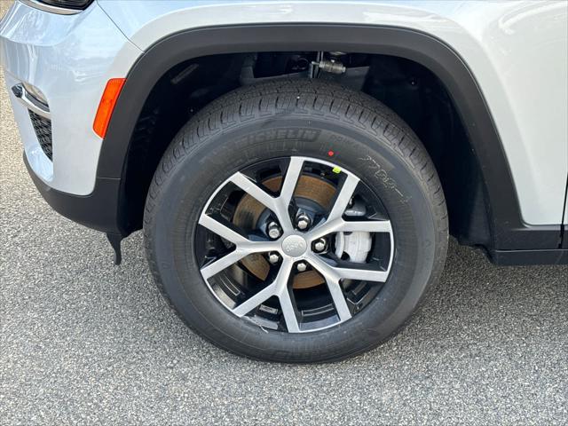 new 2025 Jeep Grand Cherokee car, priced at $38,087