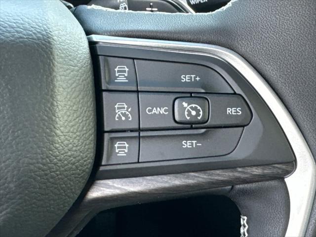 new 2025 Jeep Grand Cherokee car, priced at $38,087