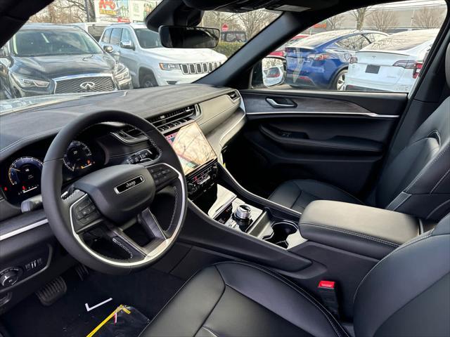 new 2025 Jeep Grand Cherokee car, priced at $38,087