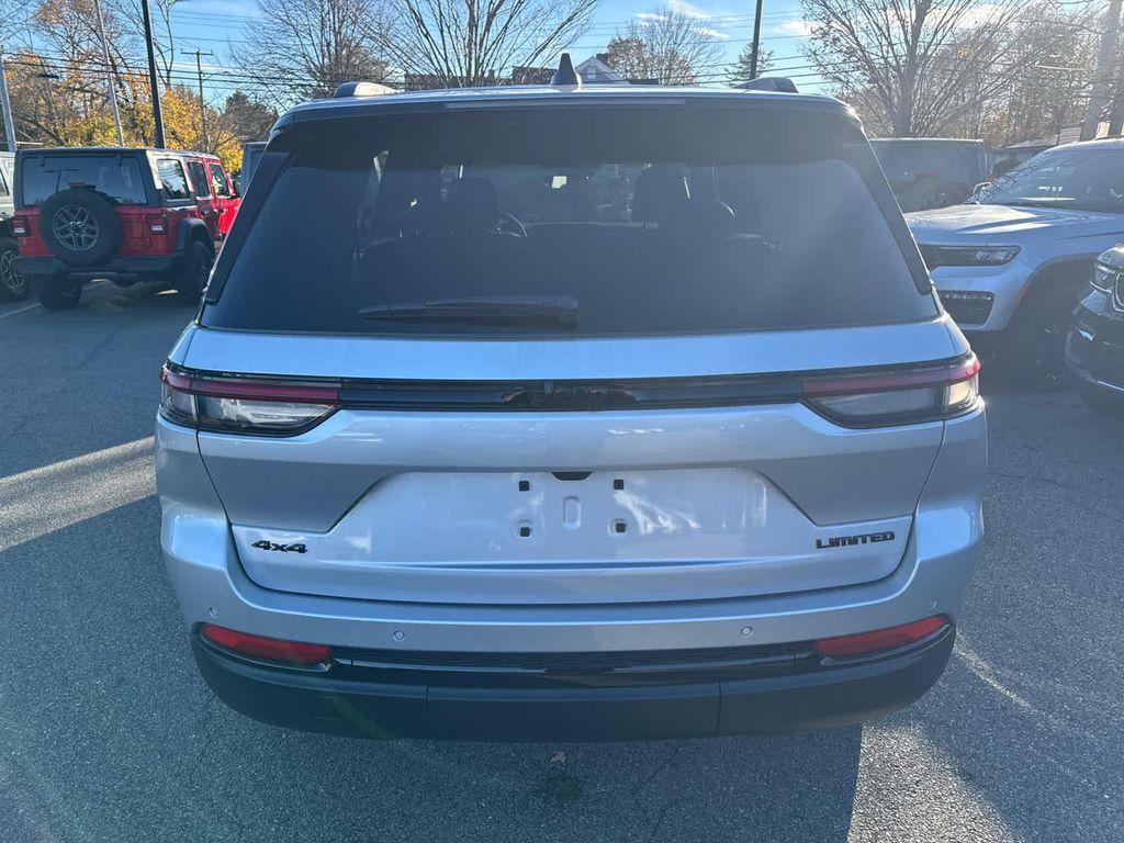 new 2025 Jeep Grand Cherokee car, priced at $44,809