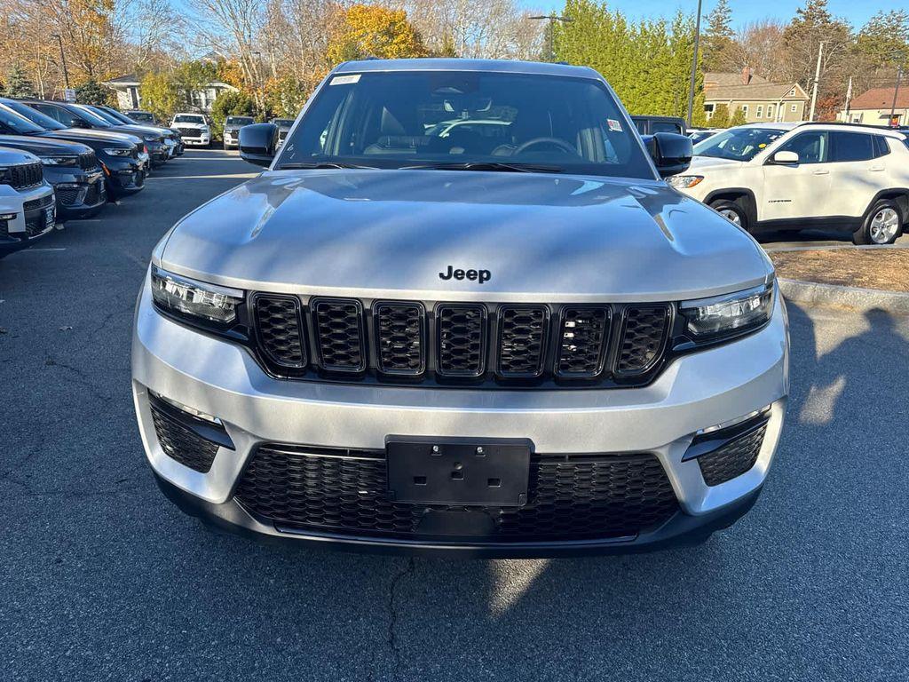 new 2025 Jeep Grand Cherokee car, priced at $44,809