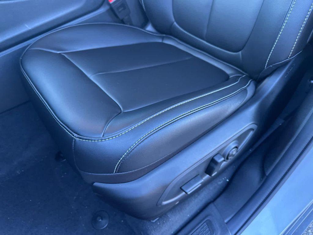 new 2025 Jeep Grand Cherokee car, priced at $44,809