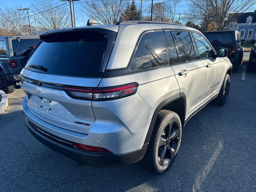new 2025 Jeep Grand Cherokee car, priced at $44,809