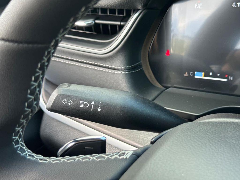 new 2025 Jeep Grand Cherokee car, priced at $45,548